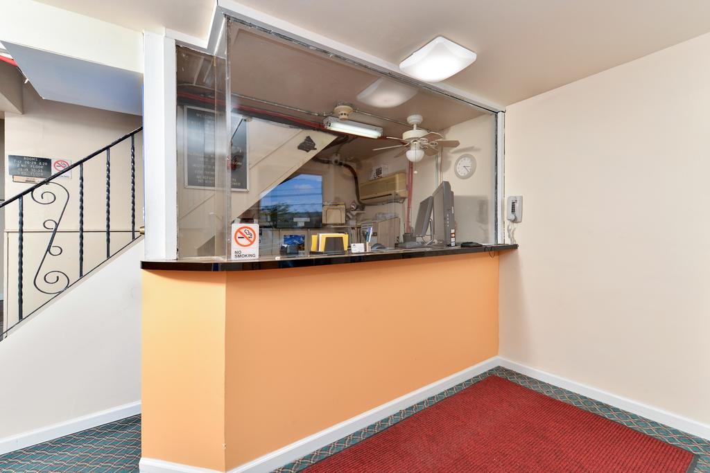 Media Inn & Suites Kültér fotó