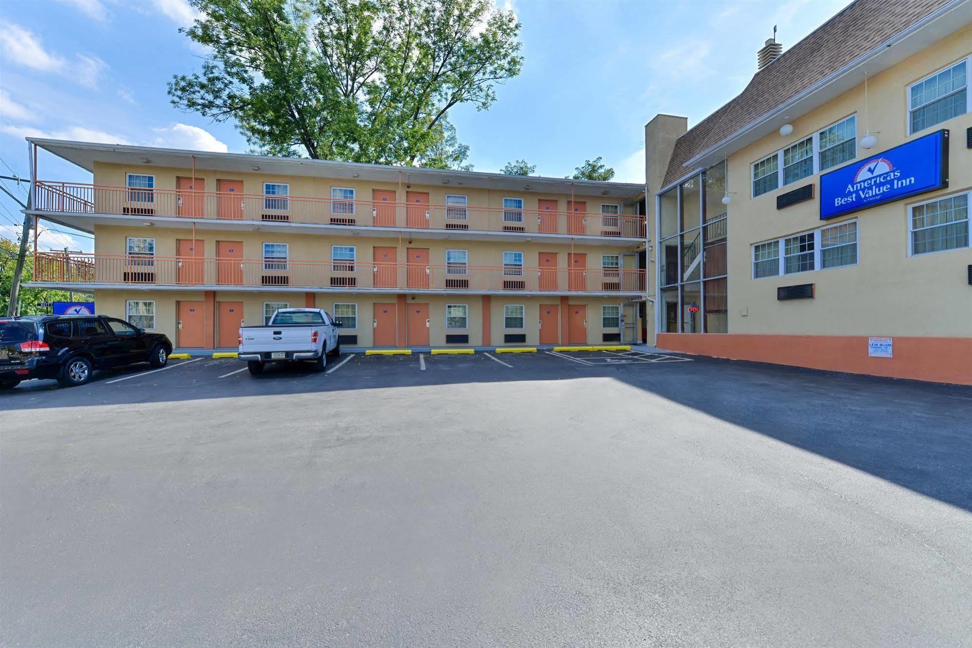 Media Inn & Suites Kültér fotó